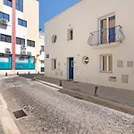 Casa Rebelo Da Silva *