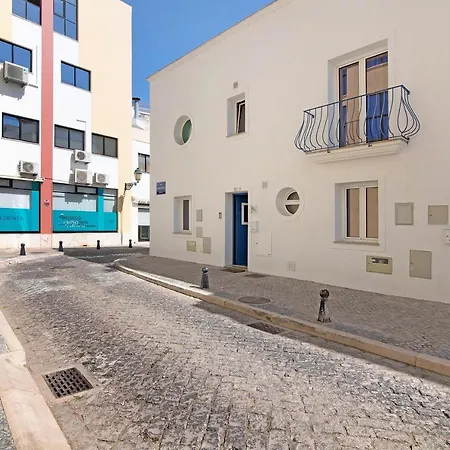 Casa Rebelo Da Silva *