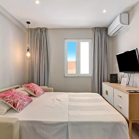 Casa Rebelo Da Silva * ファロ